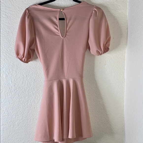 Super cute pastel pink romper - Picture 3 of 3